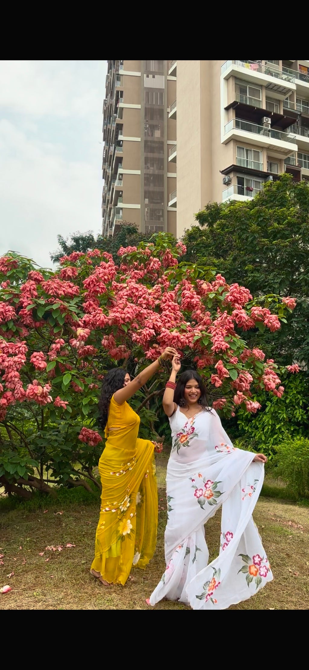 Elegant Floral Sarees – Timeless Beauty for Every Occasion hand Print Sarees