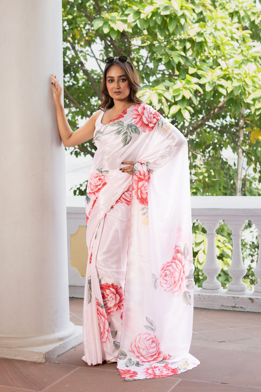 Elegant Floral Print Saree, White with Coral Rose Pattern, Traditional Indian Wear, Lightweight Chinnon Crepe Fabric with Blouse Piece